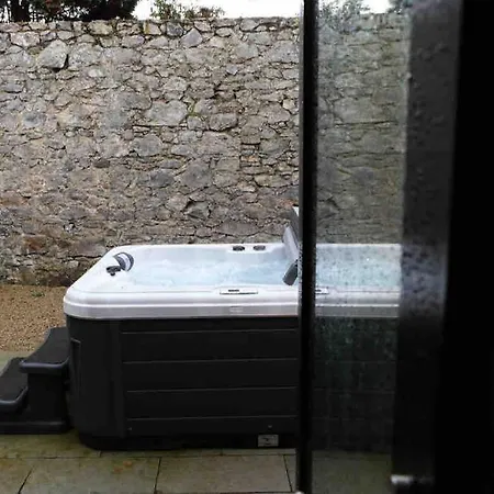 5* Self Catering 1 Bed Apartment Nenagh